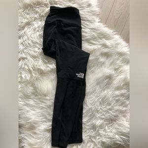 North face leggings with mesh details